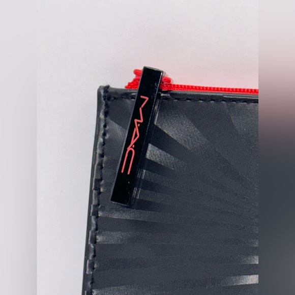 S.) EUC- MAC Double Sided Make Up pouch - Picture 4 of 10